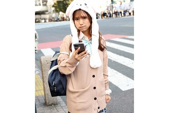 和久井美兎~Wakui Mito~Hに興味津々の小悪魔ギャル女優